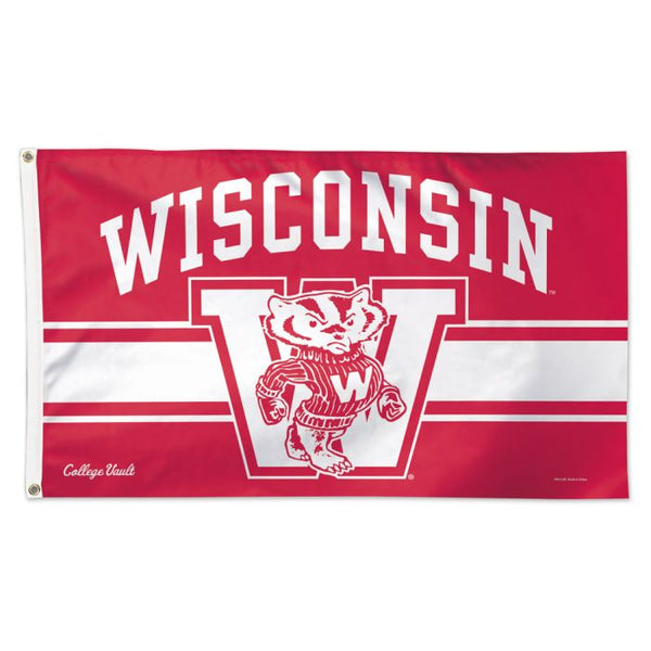 Wholesale-Wisconsin Badgers / Vintage Collegiate Flag - Deluxe 3' X 5'