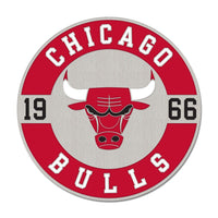 Chicago Bulls round est Collector Enamel Pin Jewelry Card