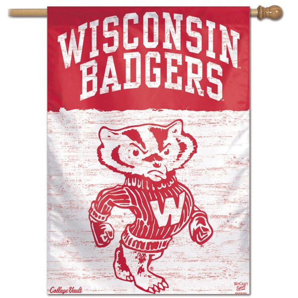 Wholesale-Wisconsin Badgers / Vintage Collegiate Vertical Flag 28" x 40"