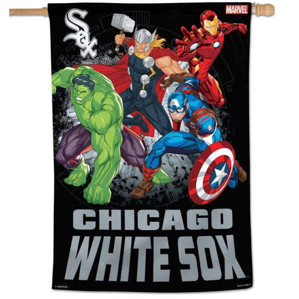 Wholesale-Chicago White Sox / Marvel (c) 2021 MARVEL Vertical Flag 28" x 40"