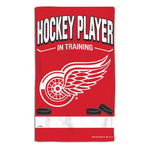 Wholesale-Detroit Red Wings HOCKEY PLAYER IN TRAINING Burp Cloth 10" x 17"