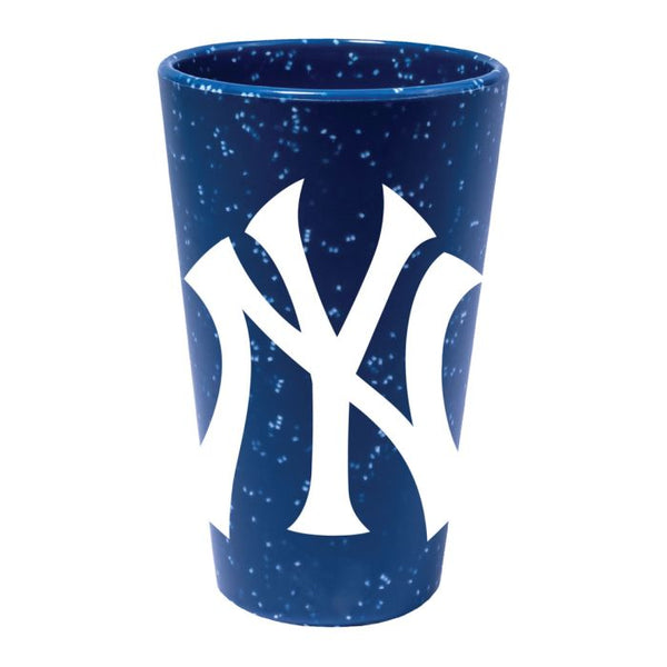 Wholesale-New York Yankees 16 oz Silicone Pint Glass